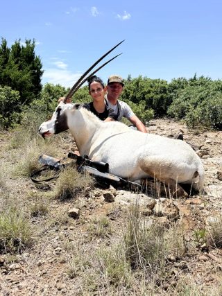 Hunters with a magnificent Arabian Oryx taken at BarBell Ranch in Sweetwater, TX.